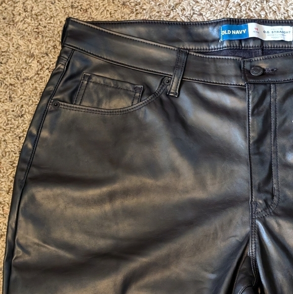NWT Faux-Leather Black High Rise Straight Leg Stretch Pants 16P - Picture 13 of 15